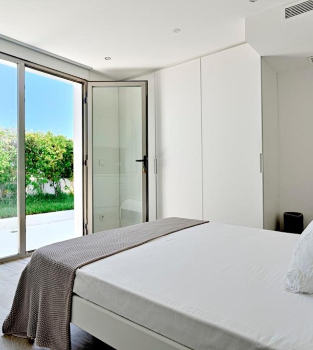 Resa Estates Ibiza villa rental skyhigh house bedroom.jpg